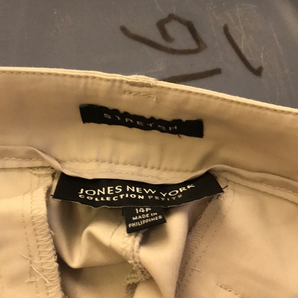 Dress pants - Picture 3 of 3